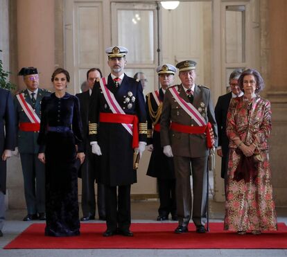 O look de Letizia na celebração da Páscoa Militar