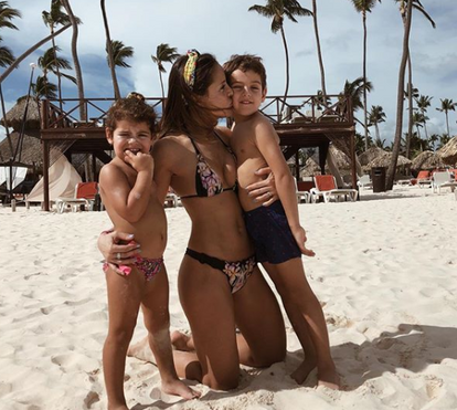 Em fim de gravidez, Carolina Patrocínio exagera no treino