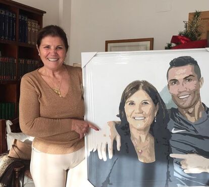 Dolores Aveiro cada vez mais elegante e ousada