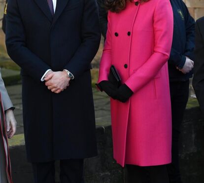 Kate Middleton repete sobretudo de 2000 euros nas três gravidezes 