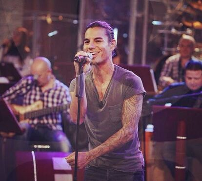 O filho de Julio Iglesias que ajuda o irmão português no caso de paternidade