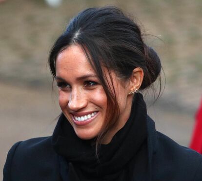 Tão diferente! Meghan revela foto inédita da adolescência, quando andava num colégio só de raparigas