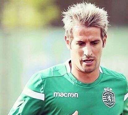 Fábio Coentrão chora e pede desculpa 