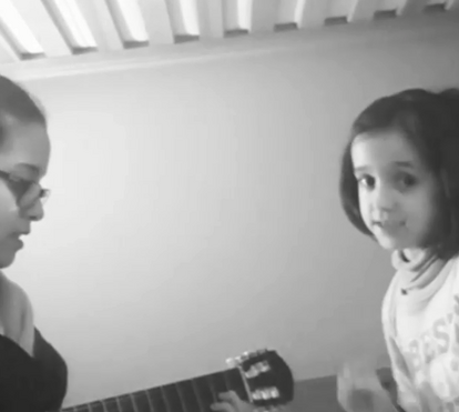 Filhas de Marta Cruz mostram talento para a música