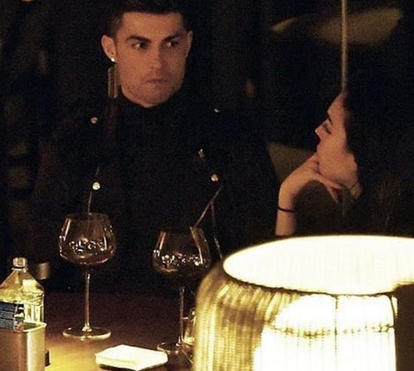 Georgina e Ronaldo namoram e fazem desportos radicais na neve