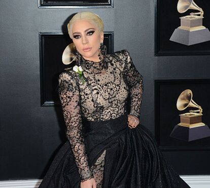 A misteriosa rosa branca dos Grammys