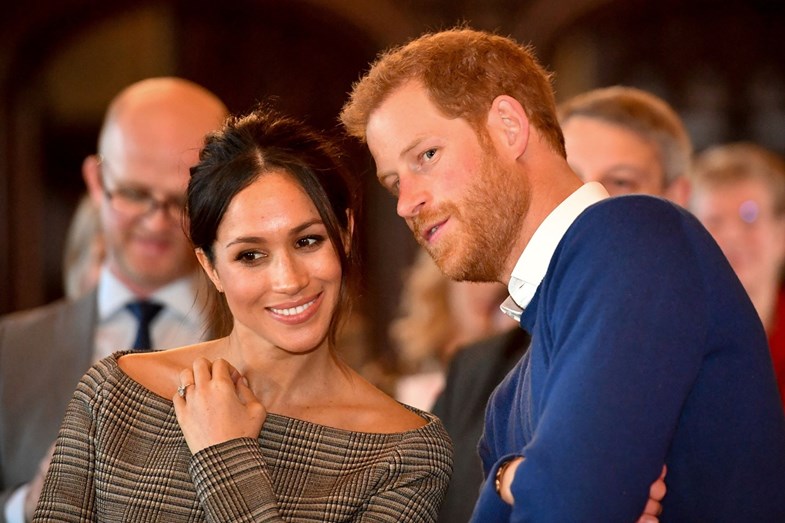 Meghan Markle Quebra Protocolo Em Visita Oficial Com Principe Harry Mundo Flash