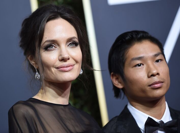 angelina jolie, jennifer aniston, globos de ouro