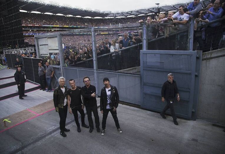 U2