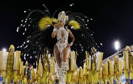 Toda beleza e sensualidade do grupo especial das escolas de samba cariocas
