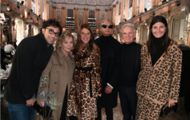 Designers de moda assistem a exibição 'Italiana' em Milão 