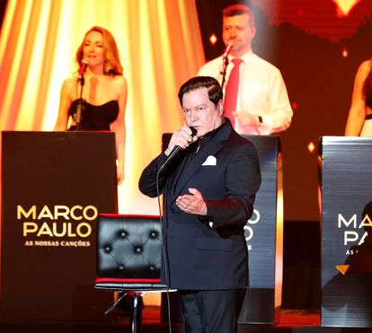 Marco Paulo em concerto no salão Preto e Prata, do Casino Estoril