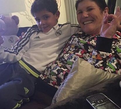 Dolores Aveiro apoia ataques a Georgina Rodríguez. “Não deixe que a vaca da espanhola tome conta do império do seu filho”