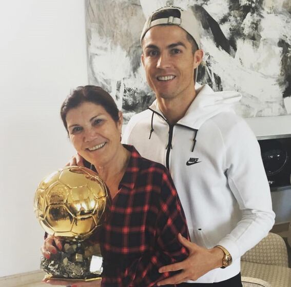 Cristiano Ronaldo, Ronaldo, Dolores Aveiro, Mãe, Aniversário