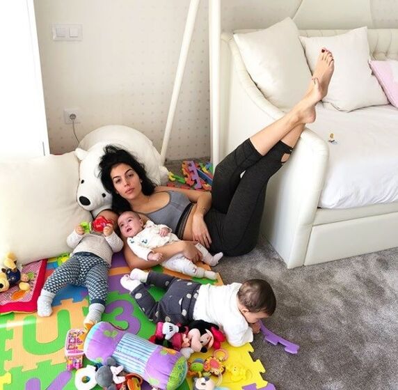 Dolores Aveiro + georgina rodriguez