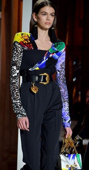 Gigi Hadid, Kaia Gerber, Versace, Milan Fashion Week