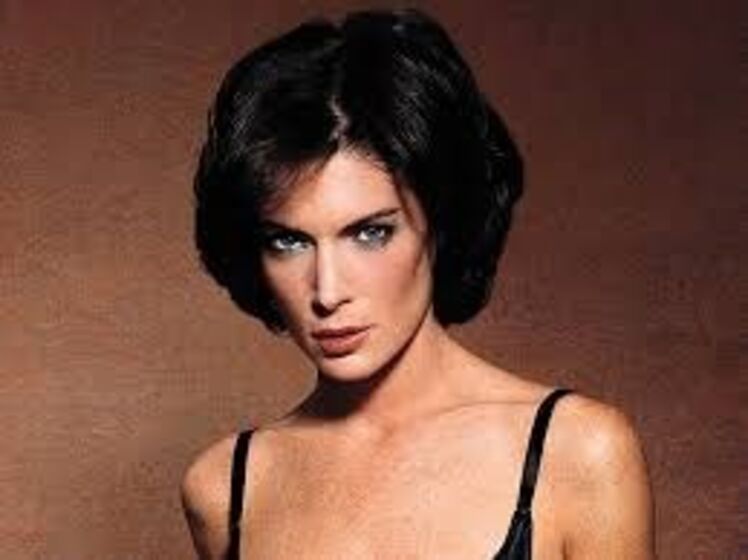 Lara Flynn Boyle