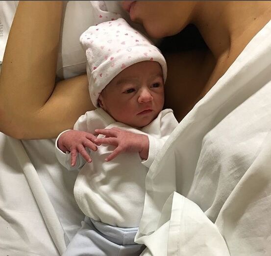 Alana, poucas horas após nascer