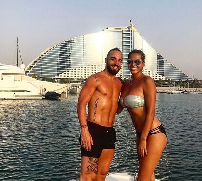 Após conquista da Europa, Ricardinho declara-se à namorada nas redes sociais 