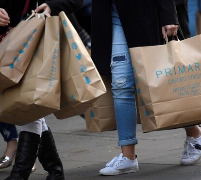 Primark lança alerta de almofadas com risco de incêndio 