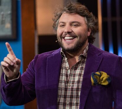 César Mourão assume nova namorada