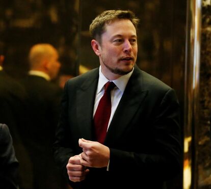 Elon Musk, o dono da Tesla, é agora o homem mais rico do mundo, ultrapassando Jeff Bezos
