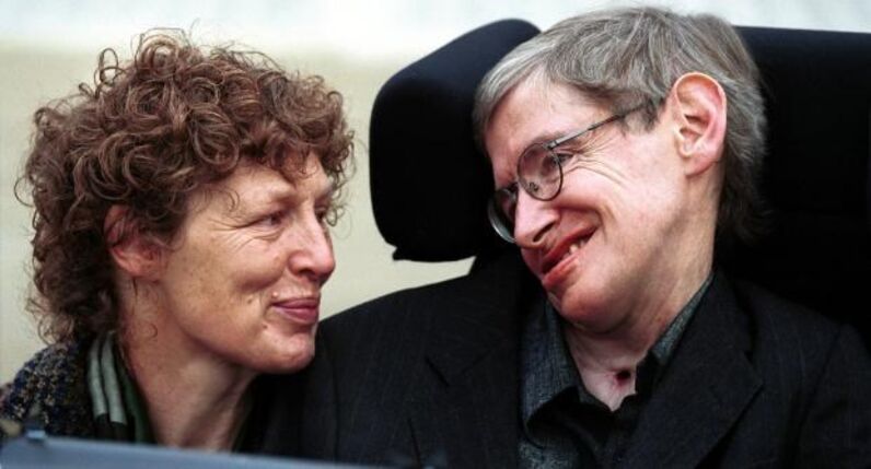 Stephen Hawking e Elaine Mason