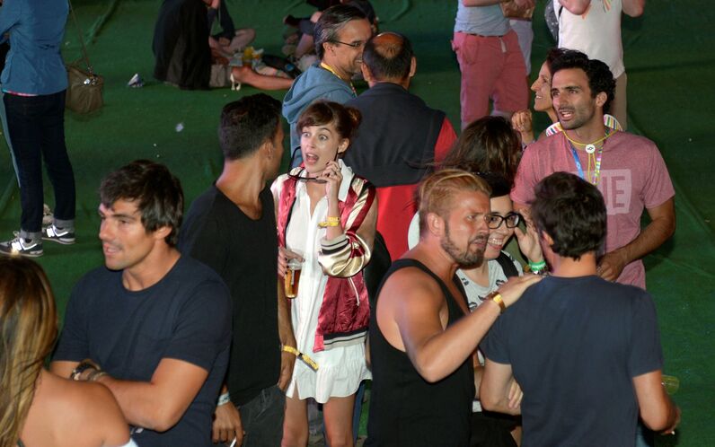 Victoria Guerra e namorado