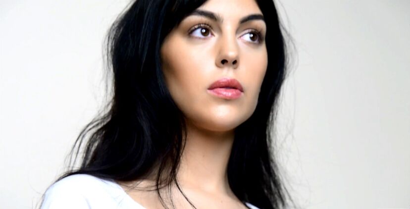 Georgina fotografada para a 'XLSemanal'