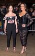 Catherine Zeta-Jones e Carys Douglas