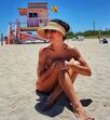 Dânia Neto, Miami, praia, férias, topless
