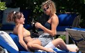 Hailey Baldwin, Bella Hadid