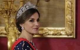 A tiara da polémica: Letizia quis agradar ou enfrentar a sogra?