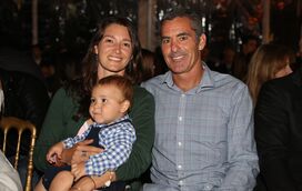 Filha de McNamara nasce no Havai e surfista deu-lhe um nome bem português