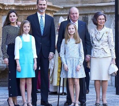 Família real espanhola junta na missa de Páscoa