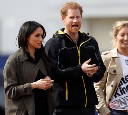 Só asneiras! Agora Harry vai levar equipa da Netflix para o palácio real da rainha Isabel II