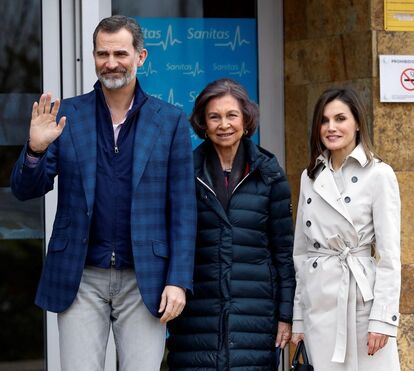 Sorrisos e abraços. Letiza e Sofia aparecem juntas após polémica e 'fingem' que nada aconteceu