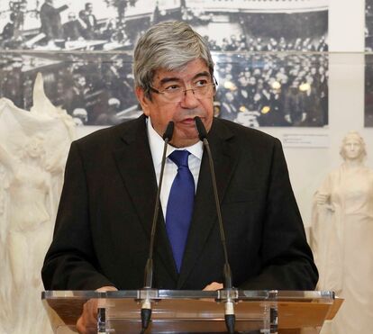 Ex-presidentes comovidos com exposição no Palácio de São Bento