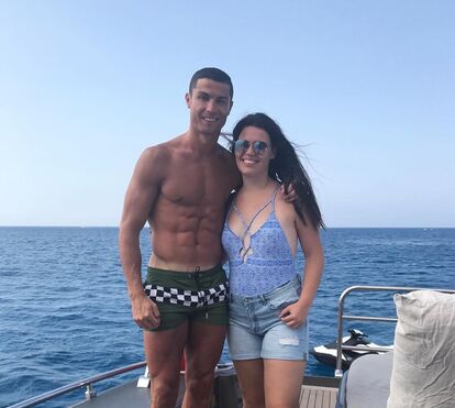 Sabe quem é Alicia Aveiro? Pois devia. A sobrinha de Ronaldo está a se transformar num fenómeno