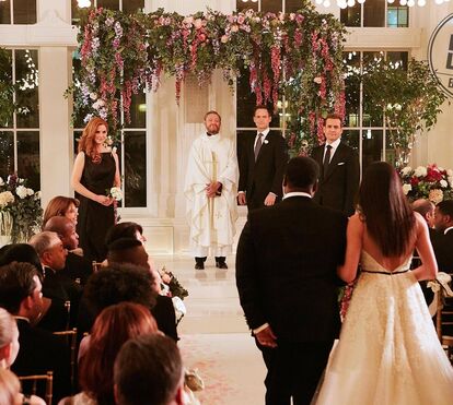 Meghan Markle casa-se em 'Suits' e lança pistas para a boda com Harry
