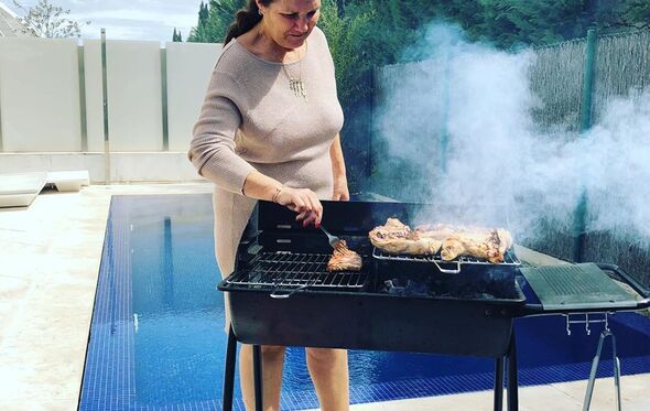 Dolores Aveiro 