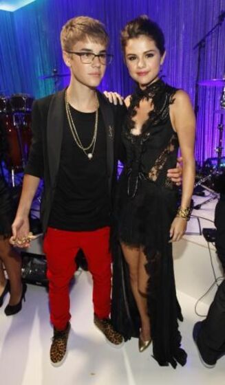 Mandy Cornett, Selena Gomes, Justin Bieber