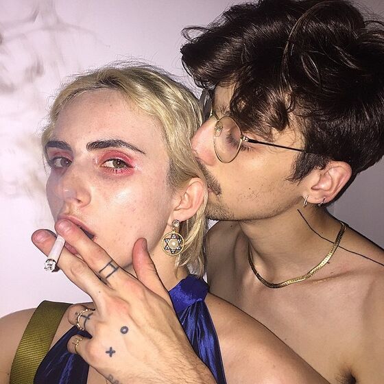 Amigos, Lily-Rose Depp, Walker Bunting