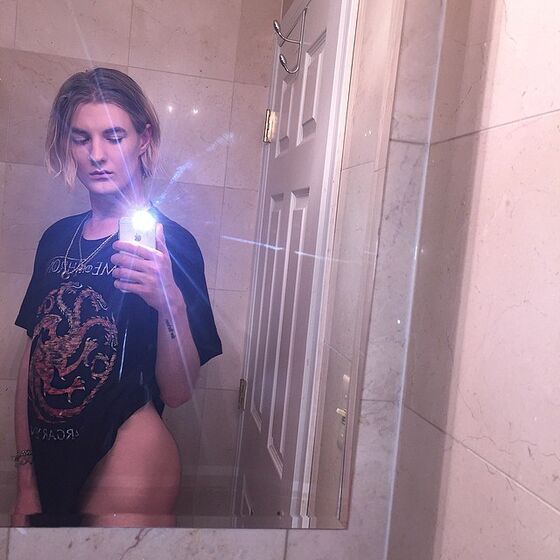 Amigos, Lily-Rose Depp, Walker Bunting