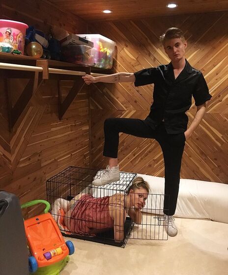 Amigos, Lily-Rose Depp, Walker Bunting