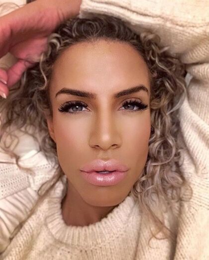 O extravagante e camaleónico Carlos Costa