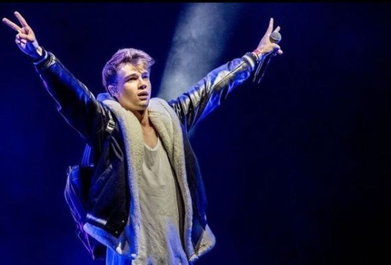 Mikolas Josef lesionou-se em ensaio da Eurovisão