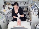 Sandra Bullock, tratamento facial peniano, Georgia Louise 