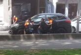 Agentes da polícia belga em ação durante tiroteio em Liége