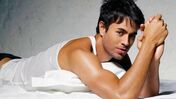 10 momentos escaldantes de Enrique Iglesias